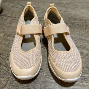 Vionic Peach Mary Jane Sneakers